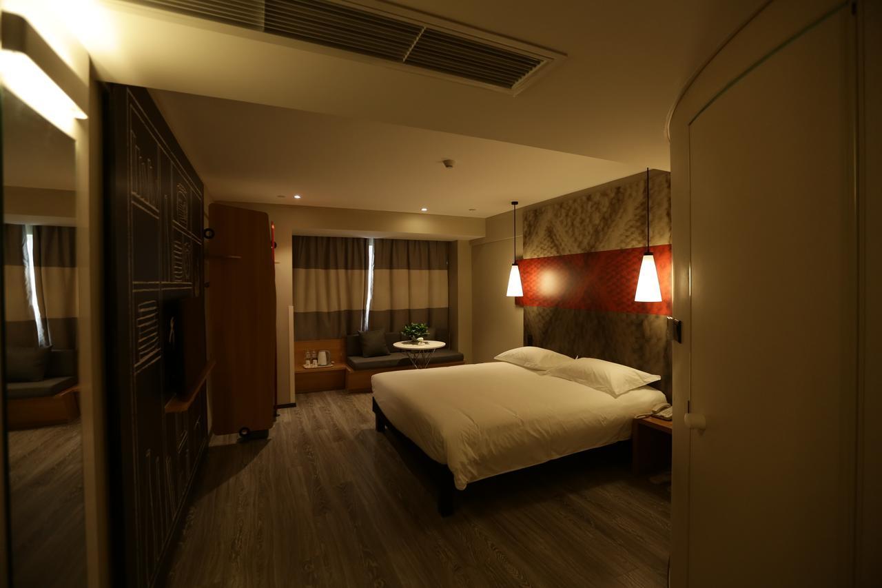 Ibis Chengdu West Jingcui Road Ξενοδοχείο Εξωτερικό φωτογραφία