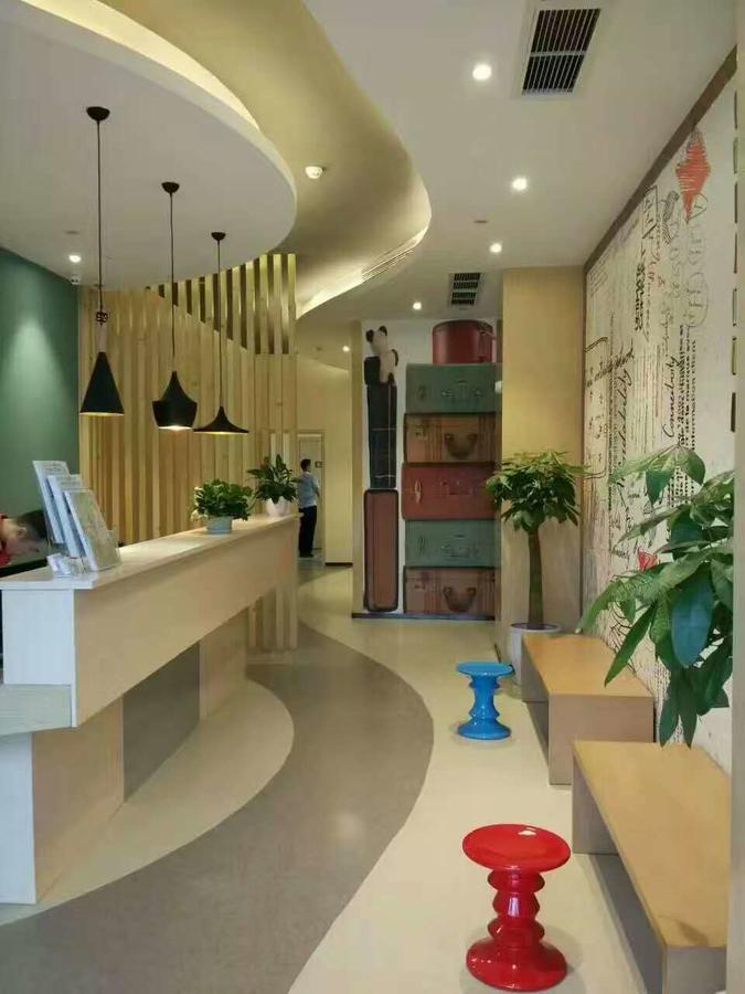 Ibis Chengdu West Jingcui Road Ξενοδοχείο Εξωτερικό φωτογραφία