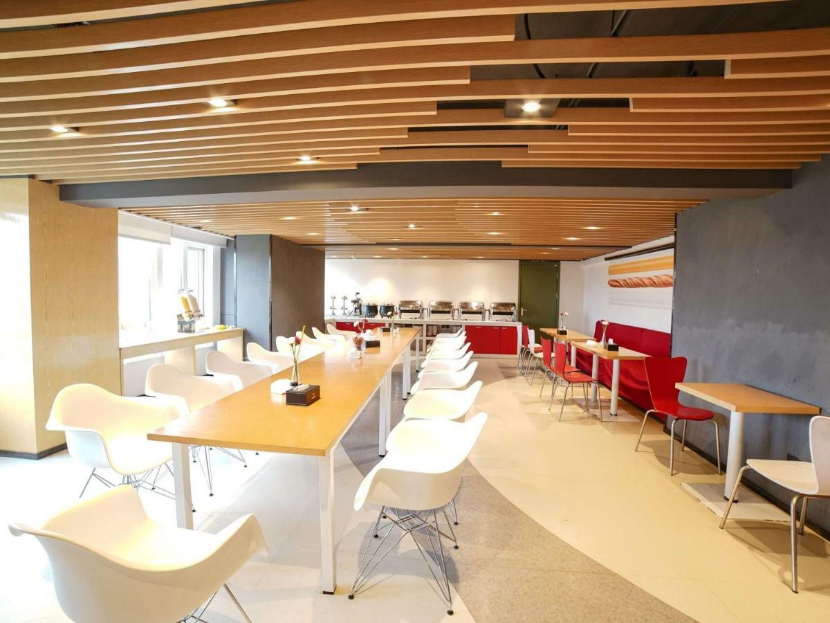 Ibis Chengdu West Jingcui Road Ξενοδοχείο Εξωτερικό φωτογραφία