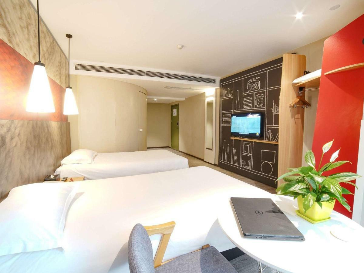 Ibis Chengdu West Jingcui Road Ξενοδοχείο Εξωτερικό φωτογραφία